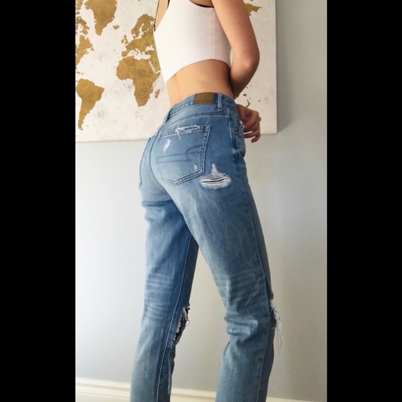 AE high rise girlfriend jeans - Picture 1 of 7